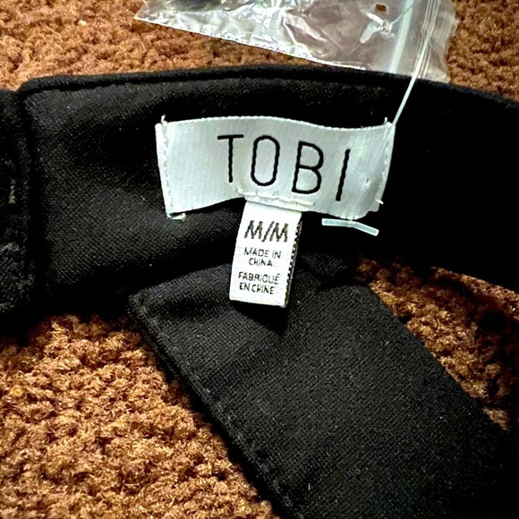 Tobi Criss Cross Halter Black Crop Top-NWT - Picture 3 of 7